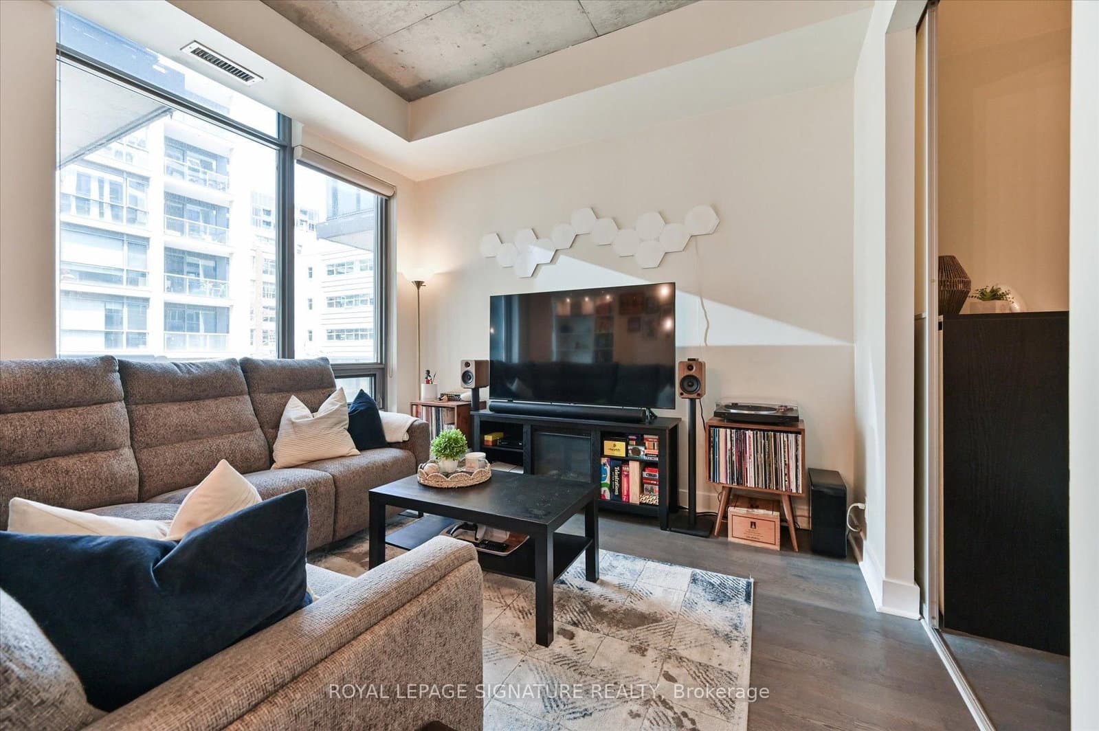399 Adelaide Street W, Unit 420 thumbnail 9