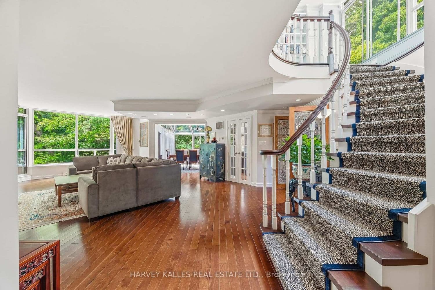 3800 Yonge Street, Unit PH16 thumbnail 4