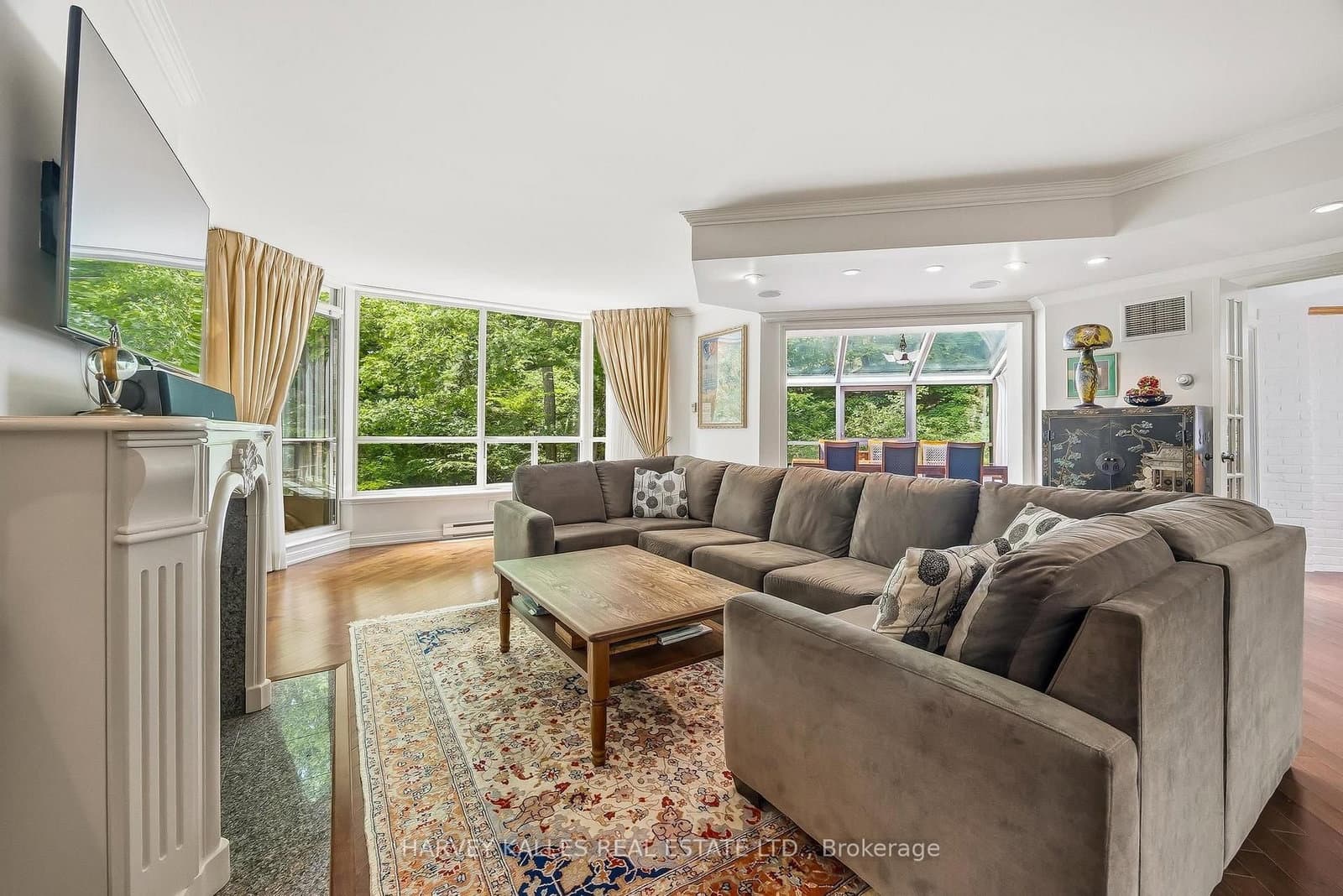 3800 Yonge Street, Unit PH16 thumbnail 6