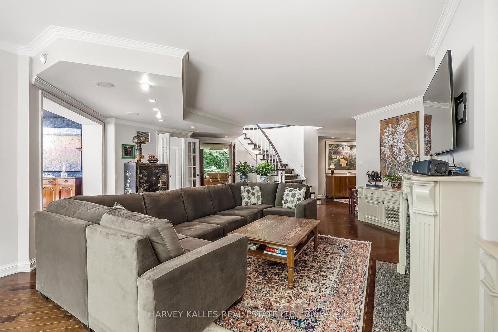 3800 Yonge Street, Unit PH16 thumbnail 7