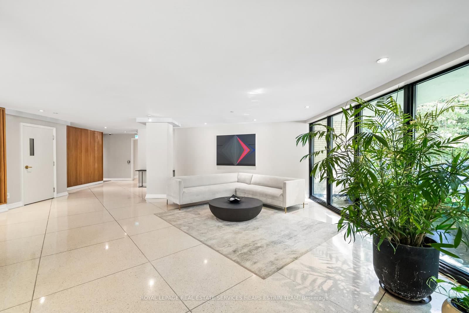 581 Avenue Road, Unit 204 thumbnail 16