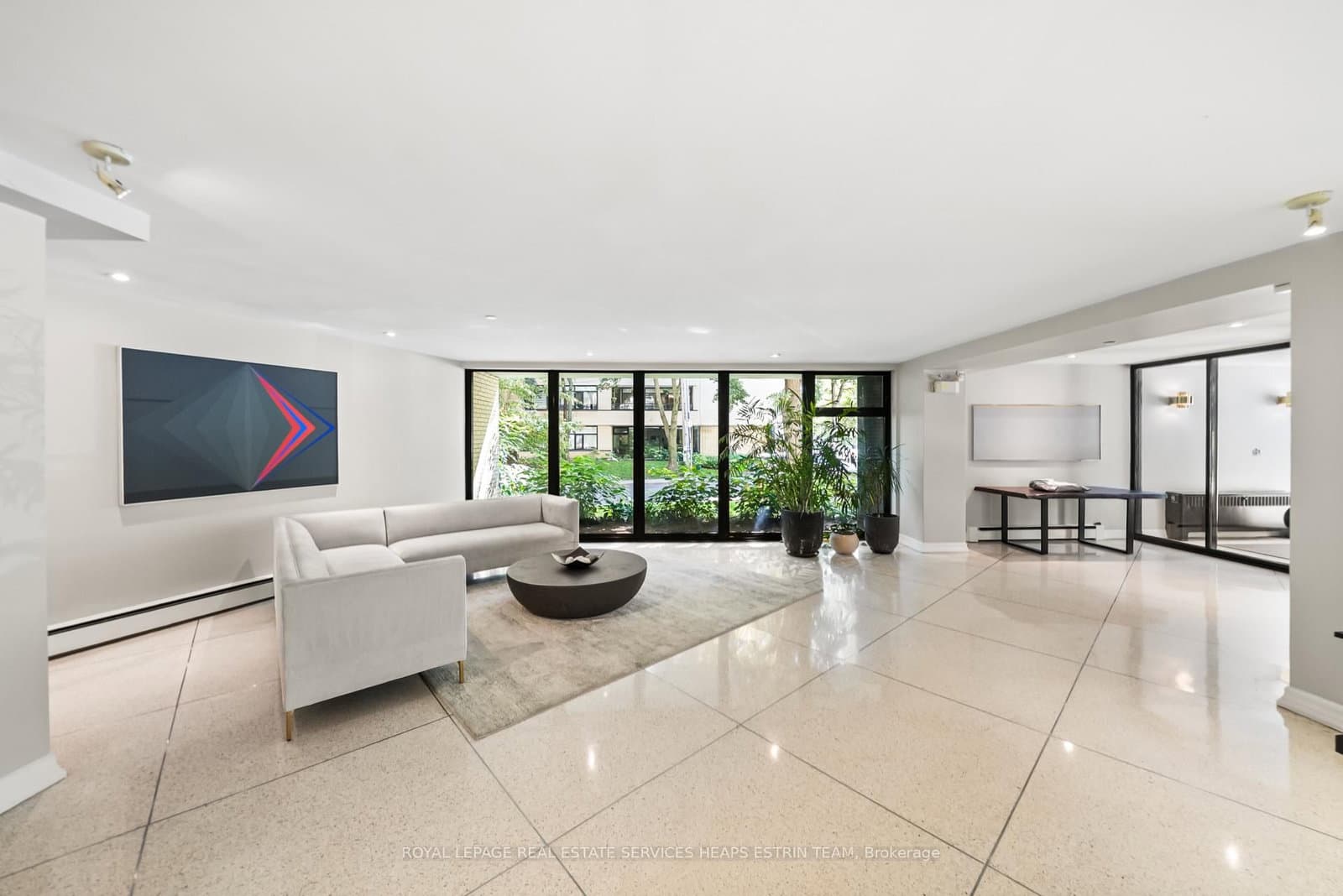 581 Avenue Road, Unit 204 thumbnail 17