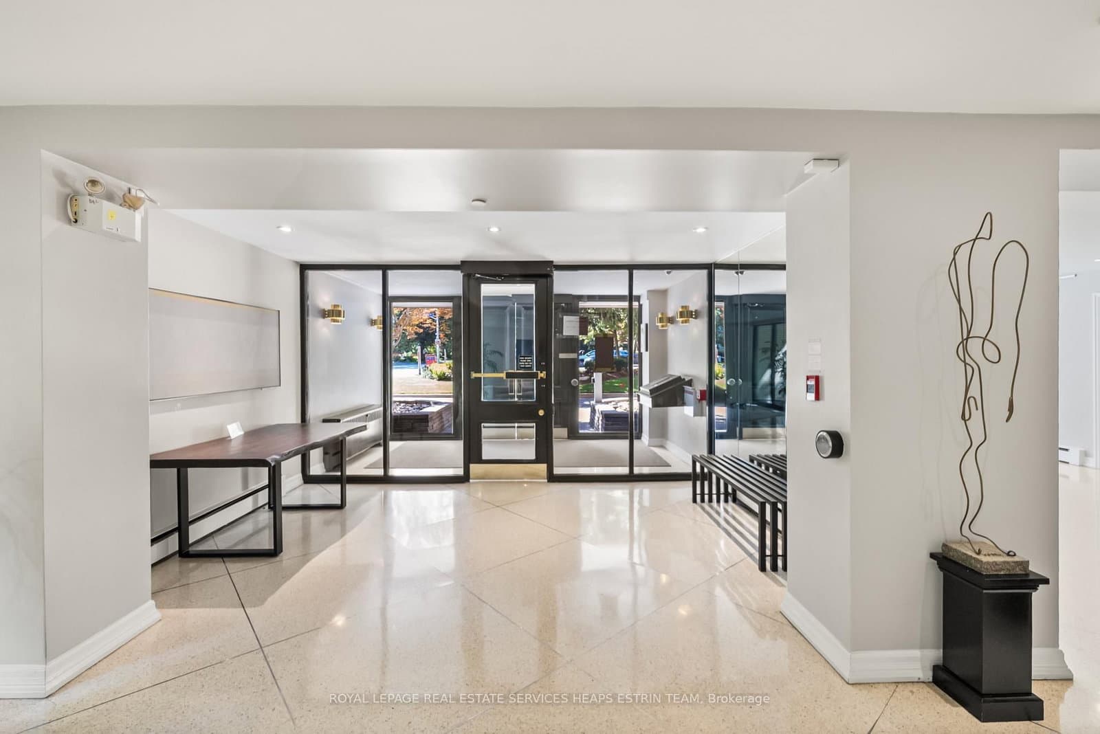 581 Avenue Road, Unit 204 thumbnail 18