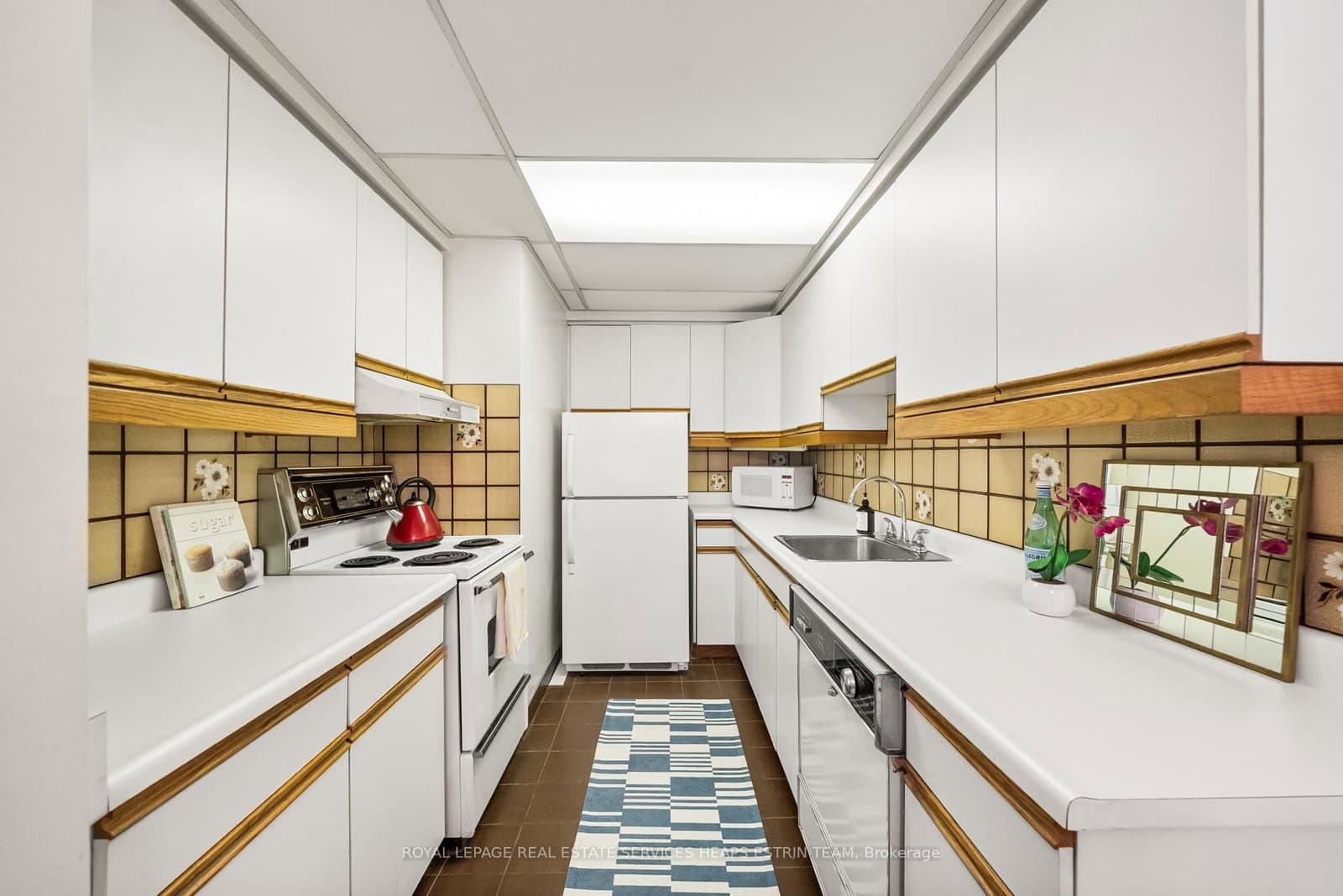 581 Avenue Road, Unit 204 thumbnail 6
