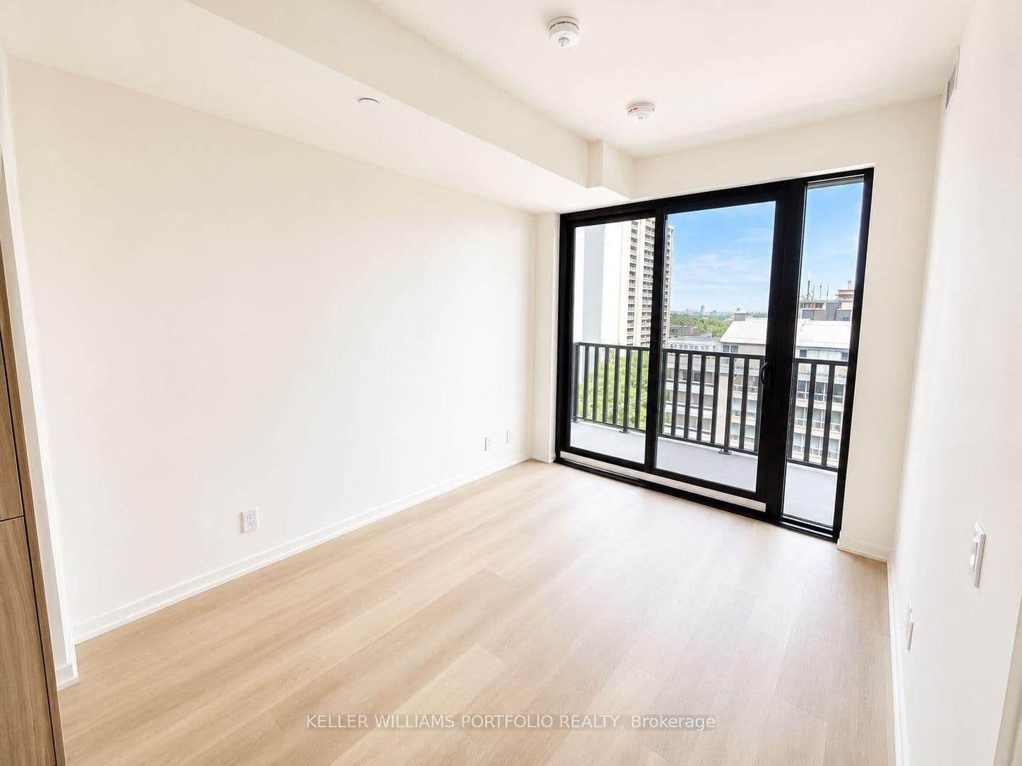 109 Erskine Avenue, Unit 1106 thumbnail 11