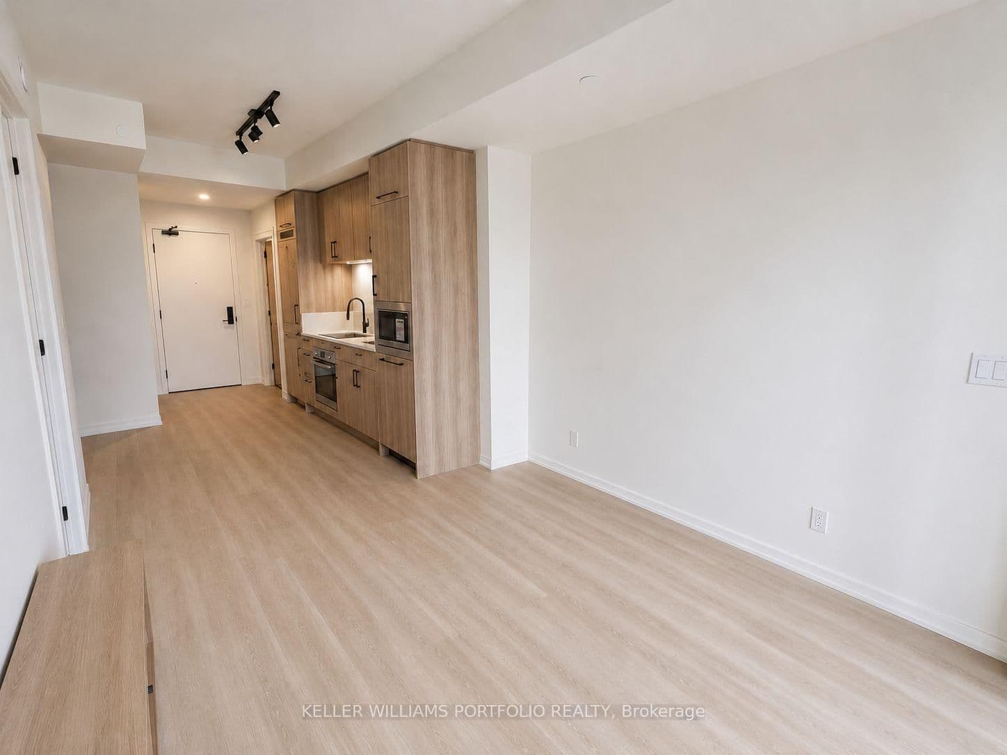 109 Erskine Avenue, Unit 1106 thumbnail 5