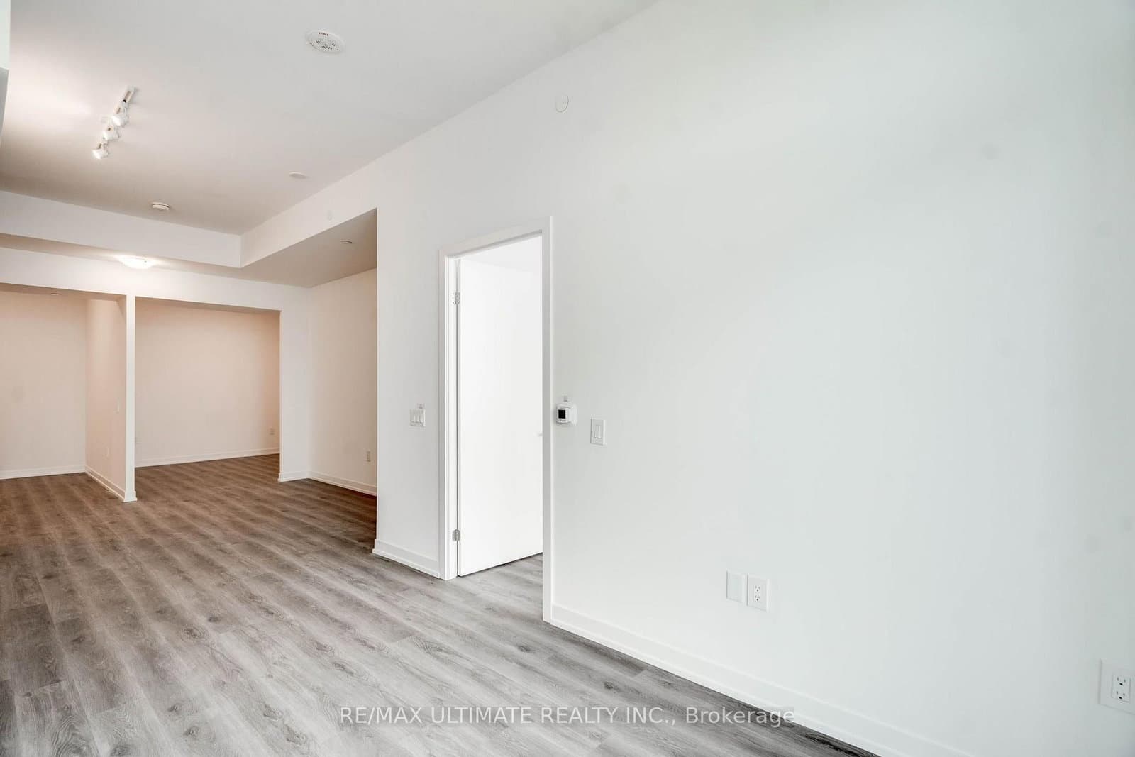 138 Downes Street, Unit 5908 thumbnail 15