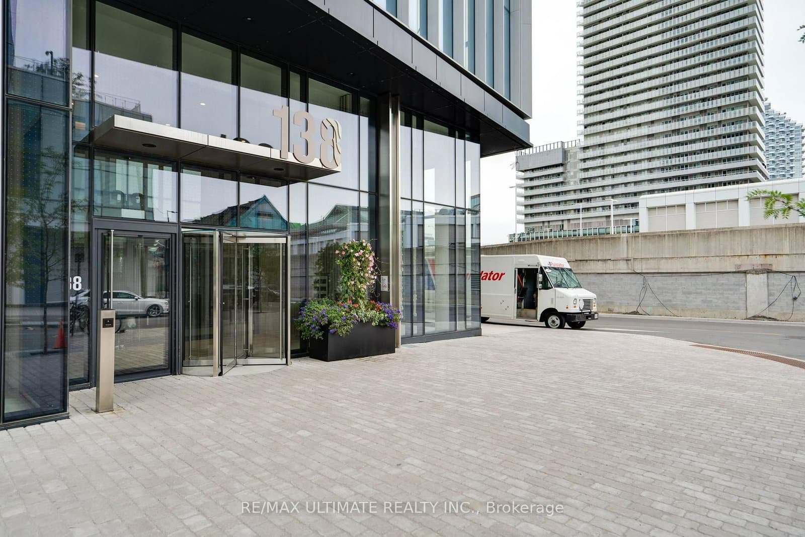 138 Downes Street, Unit 5908 thumbnail 3