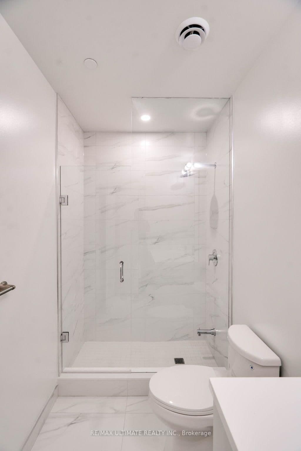 138 Downes Street, Unit 5908 thumbnail 6