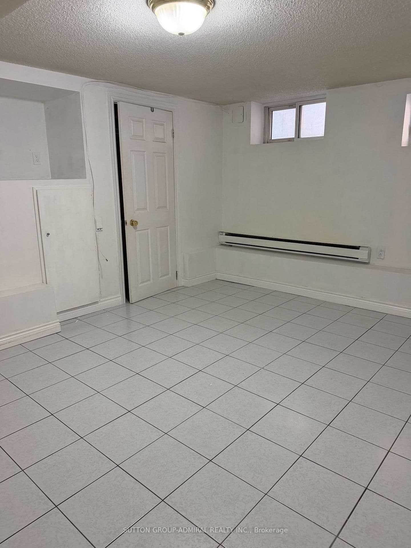 1188 Avenue Road, Unit B thumbnail 3