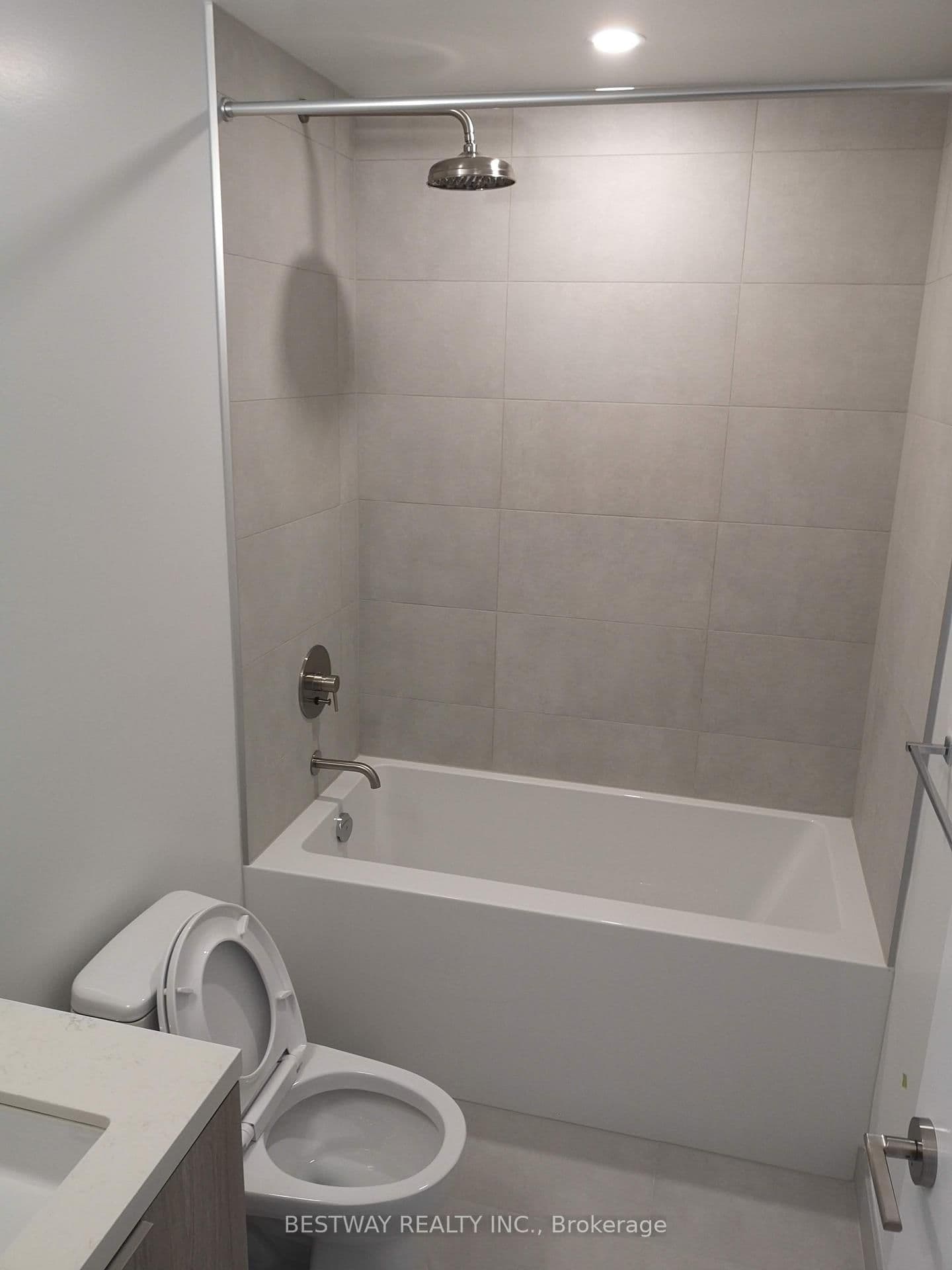2020 Bathurst Street, Unit 1611 thumbnail 11