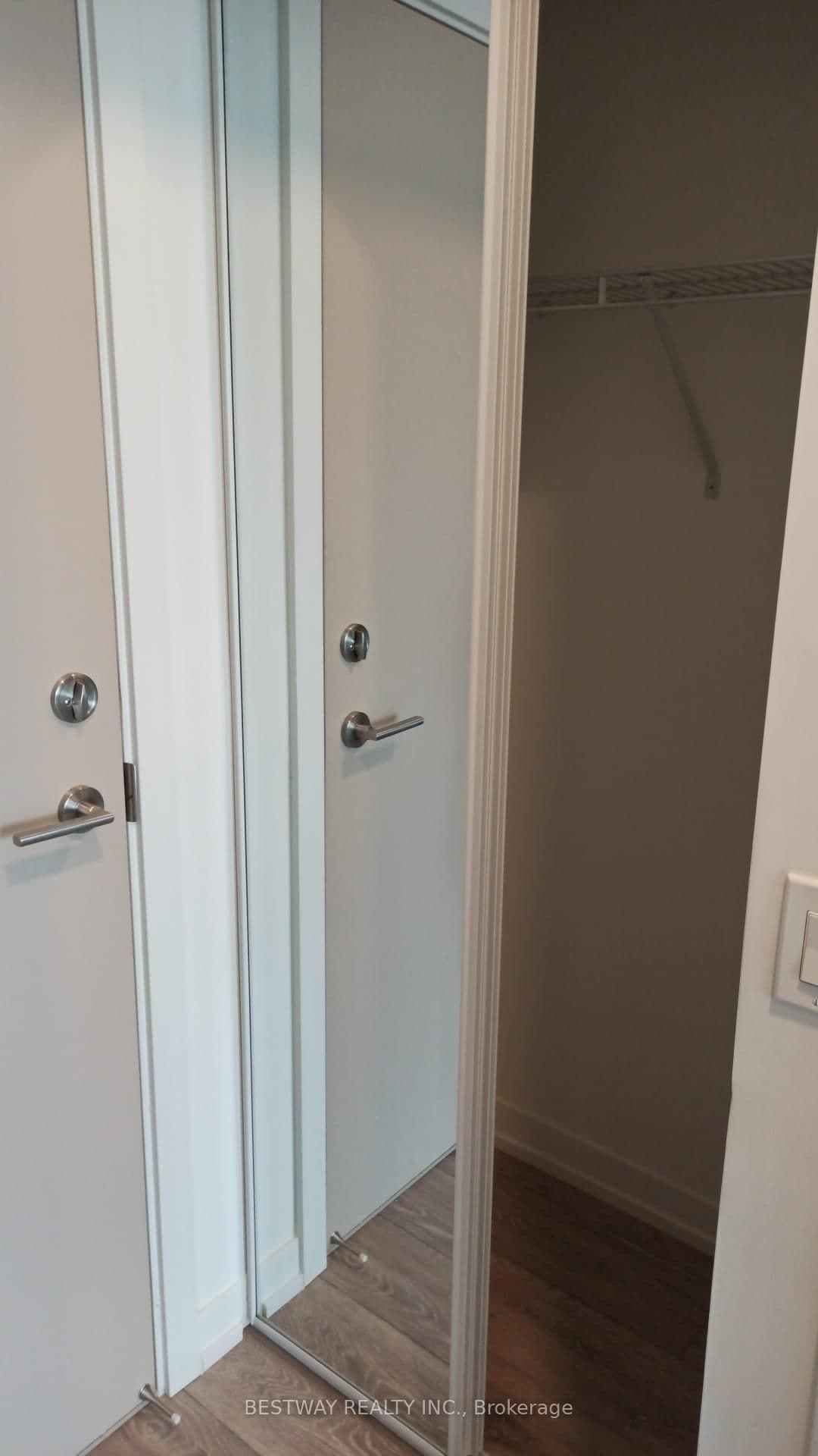 2020 Bathurst Street, Unit 1611 thumbnail 12