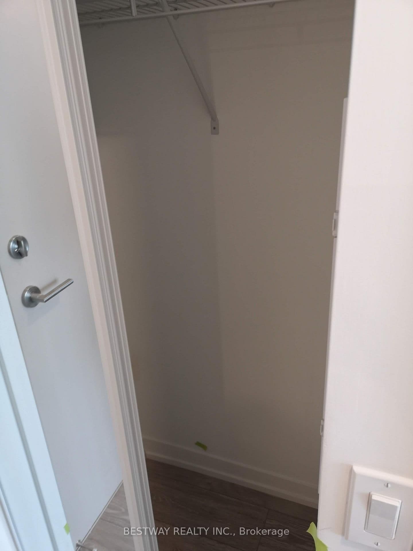 2020 Bathurst Street, Unit 1611 thumbnail 13