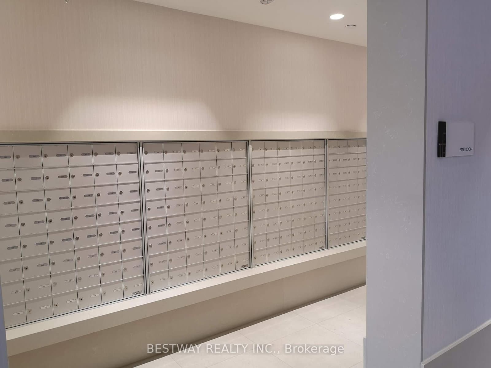 2020 Bathurst Street, Unit 1611 thumbnail 17