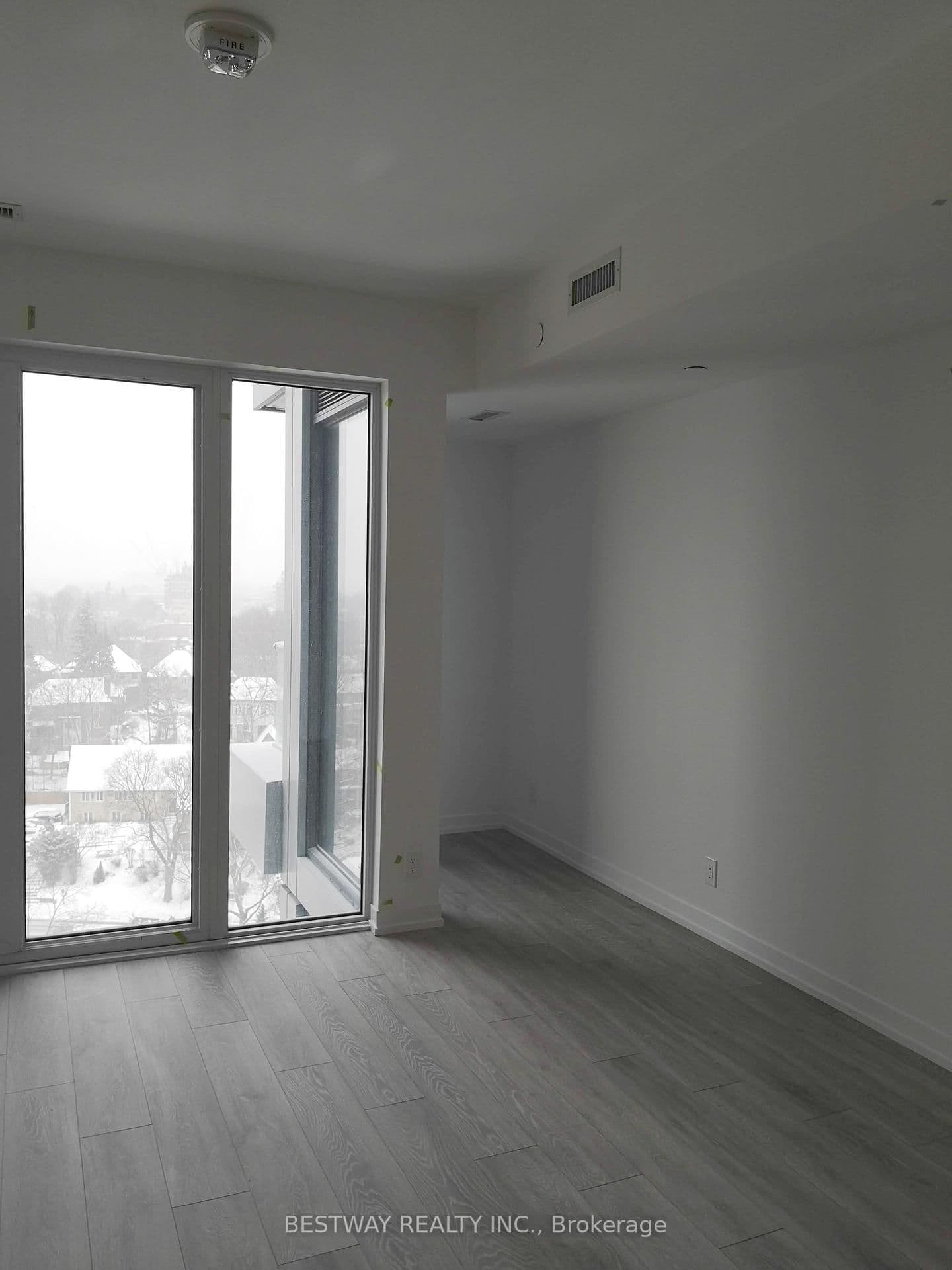 2020 Bathurst Street, Unit 1611 thumbnail 2