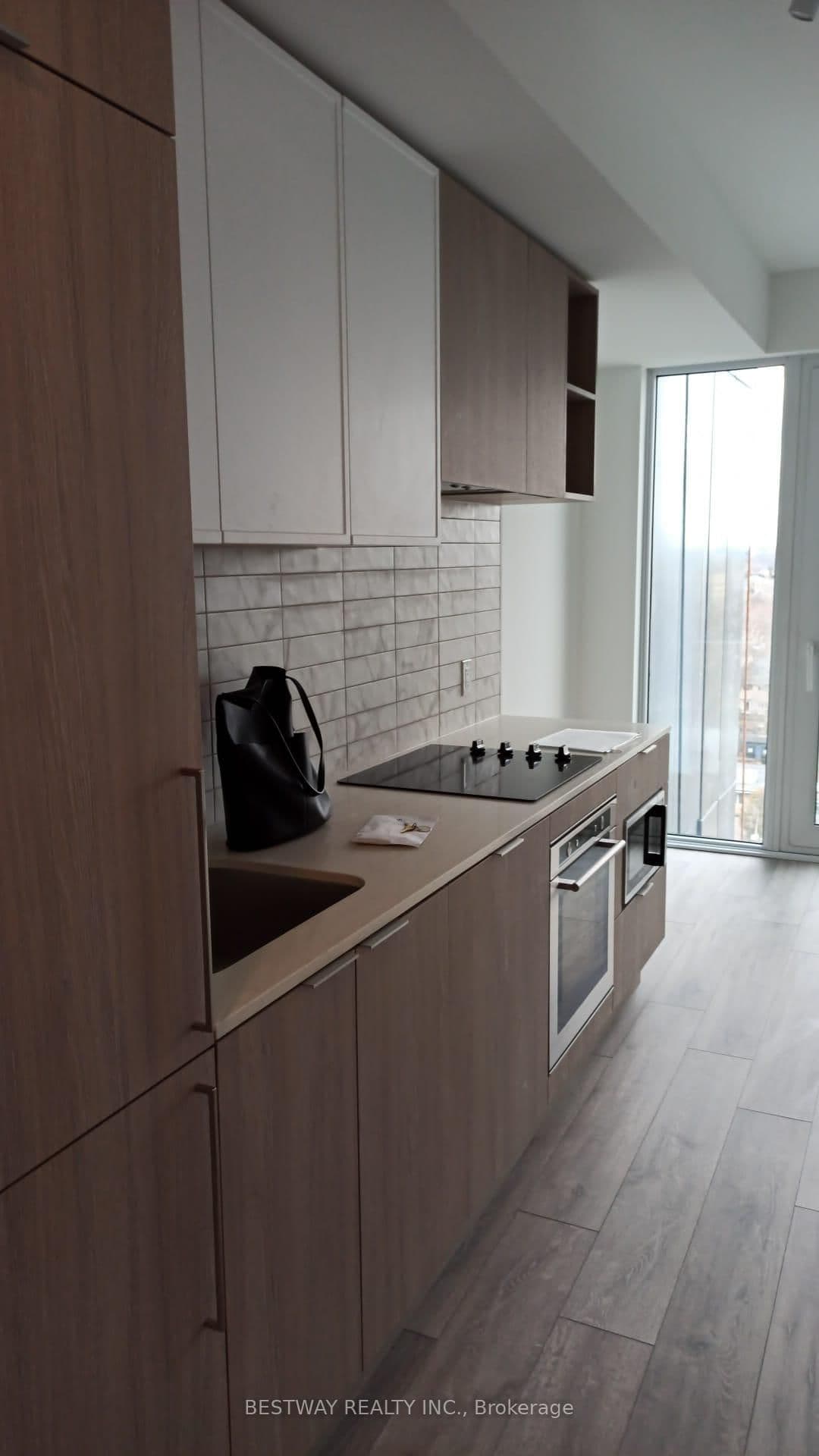 2020 Bathurst Street, Unit 1611 thumbnail 5