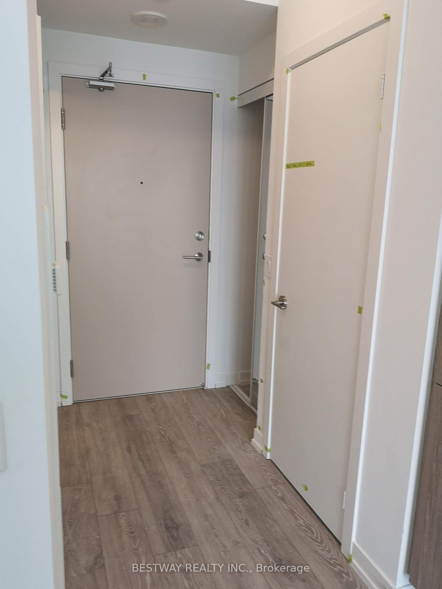 2020 Bathurst Street, Unit 1611 thumbnail 9