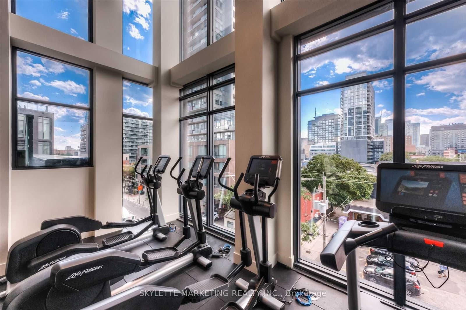 50 Power Street, Unit 425 thumbnail 24