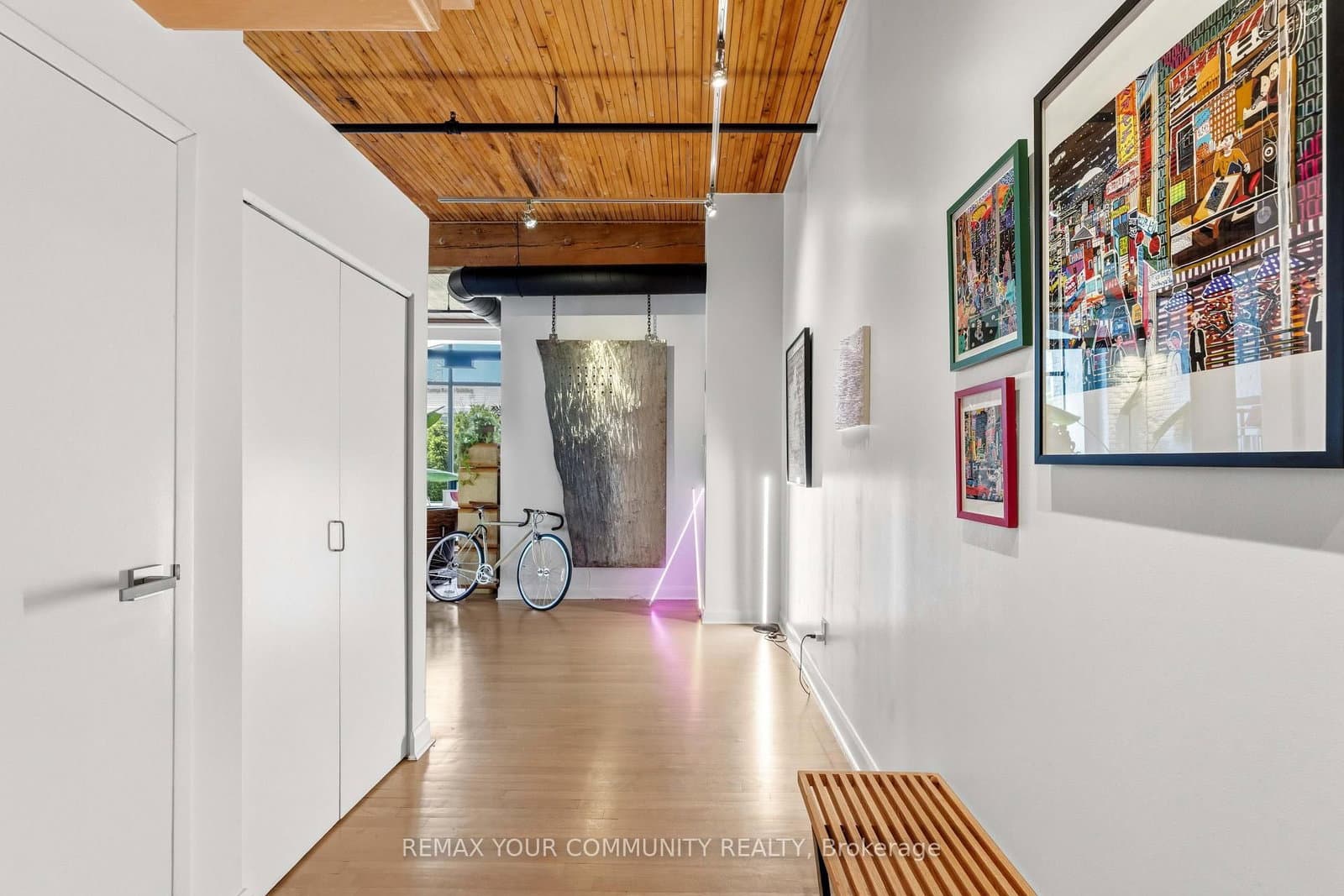 993 Queen Street W, Unit 301 thumbnail 2