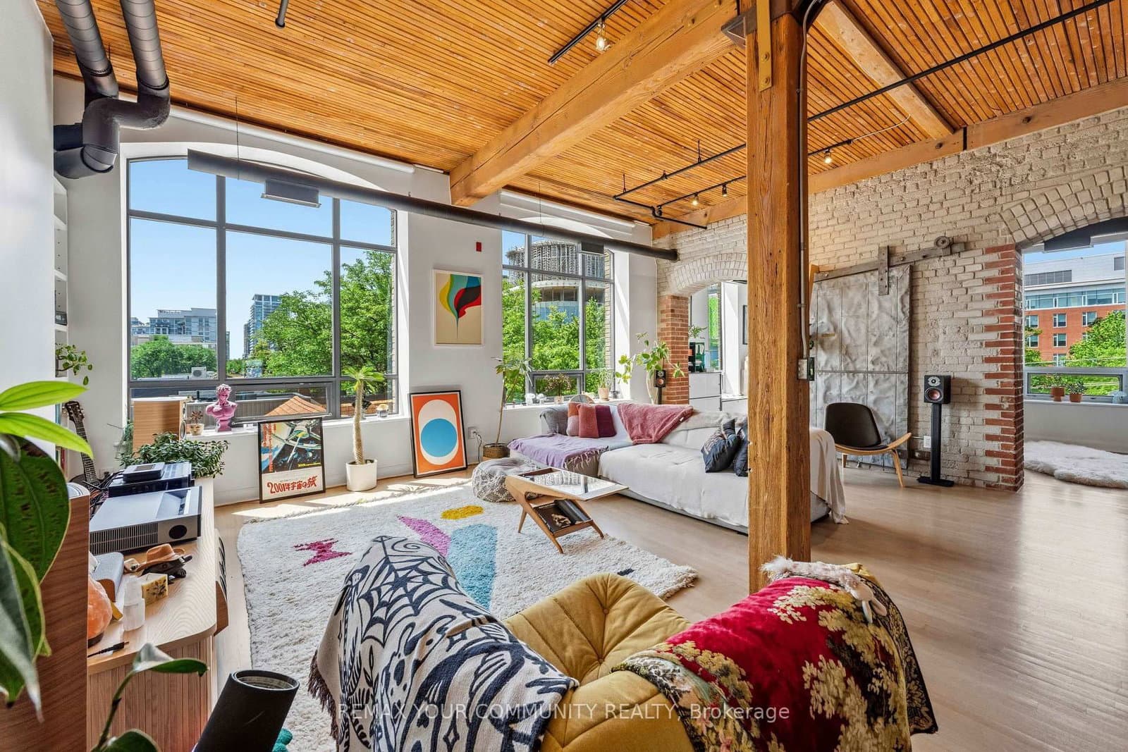 993 Queen Street W, Unit 301 thumbnail 23