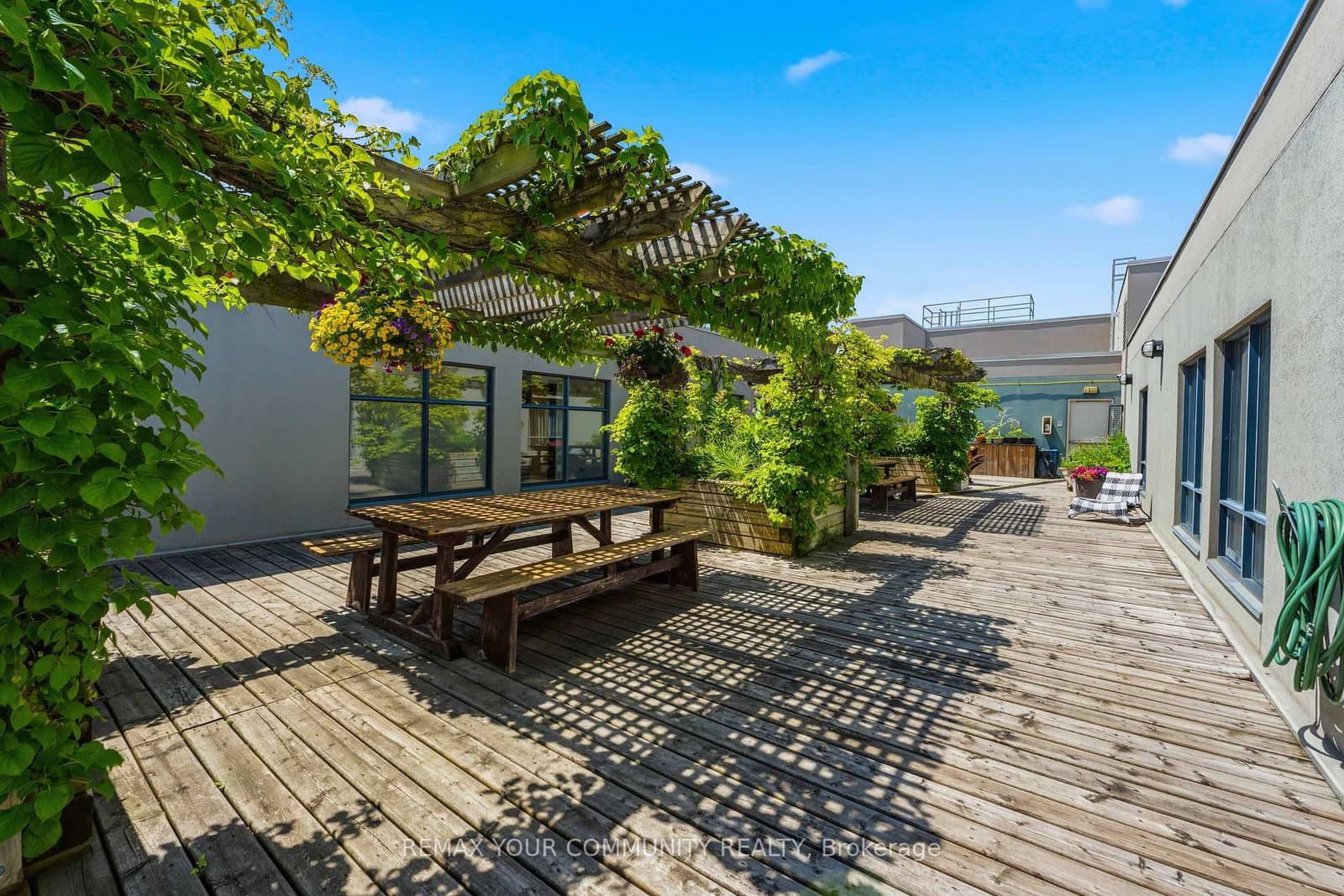 993 Queen Street W, Unit 301 thumbnail 46