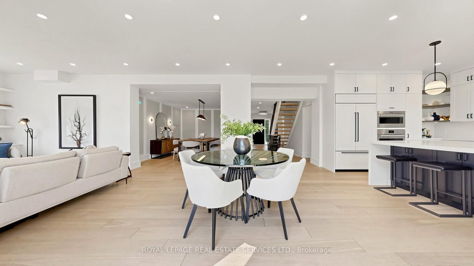 17 Romney Road thumbnail 10