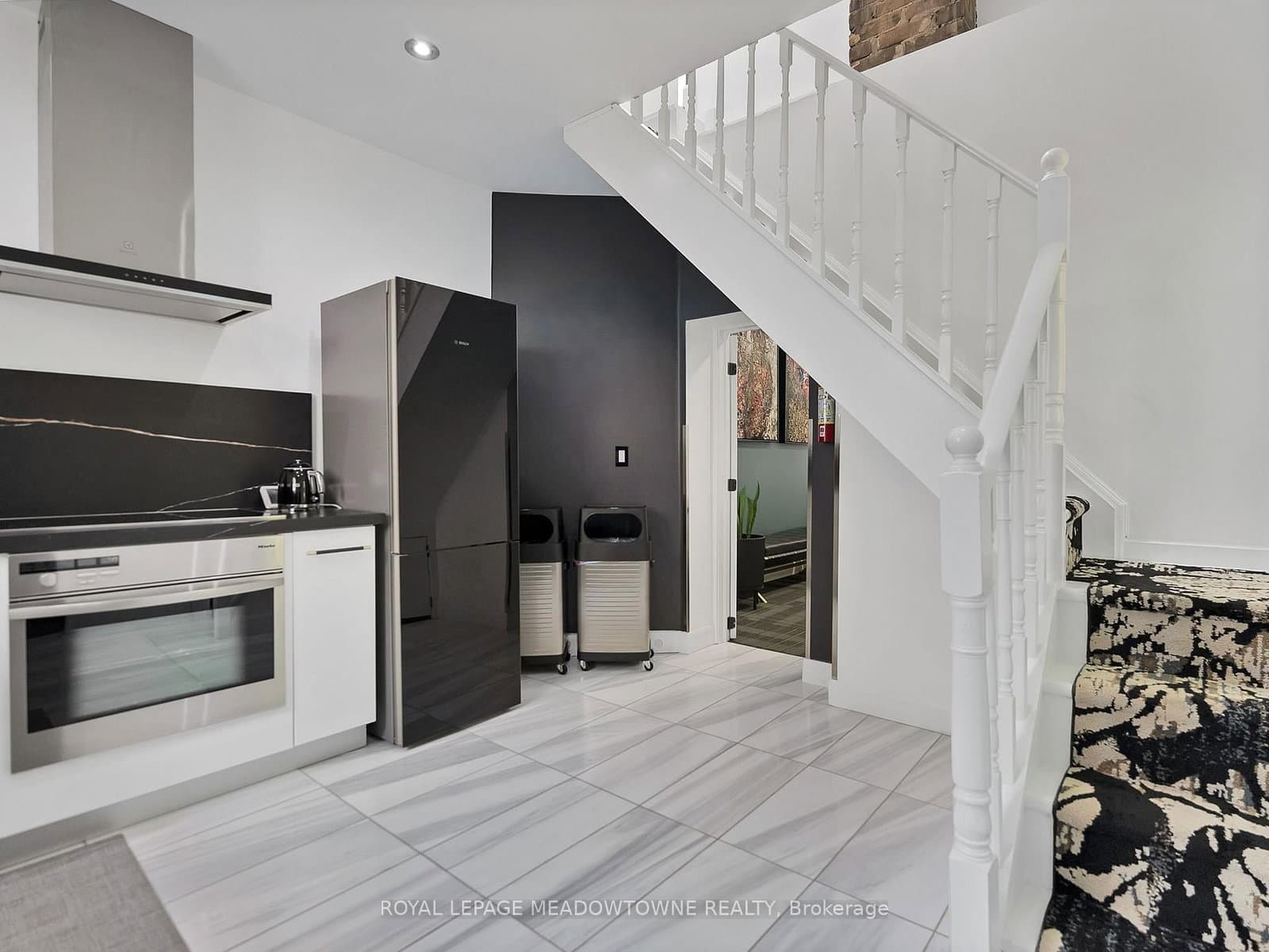 544 Richmond Street W thumbnail 11