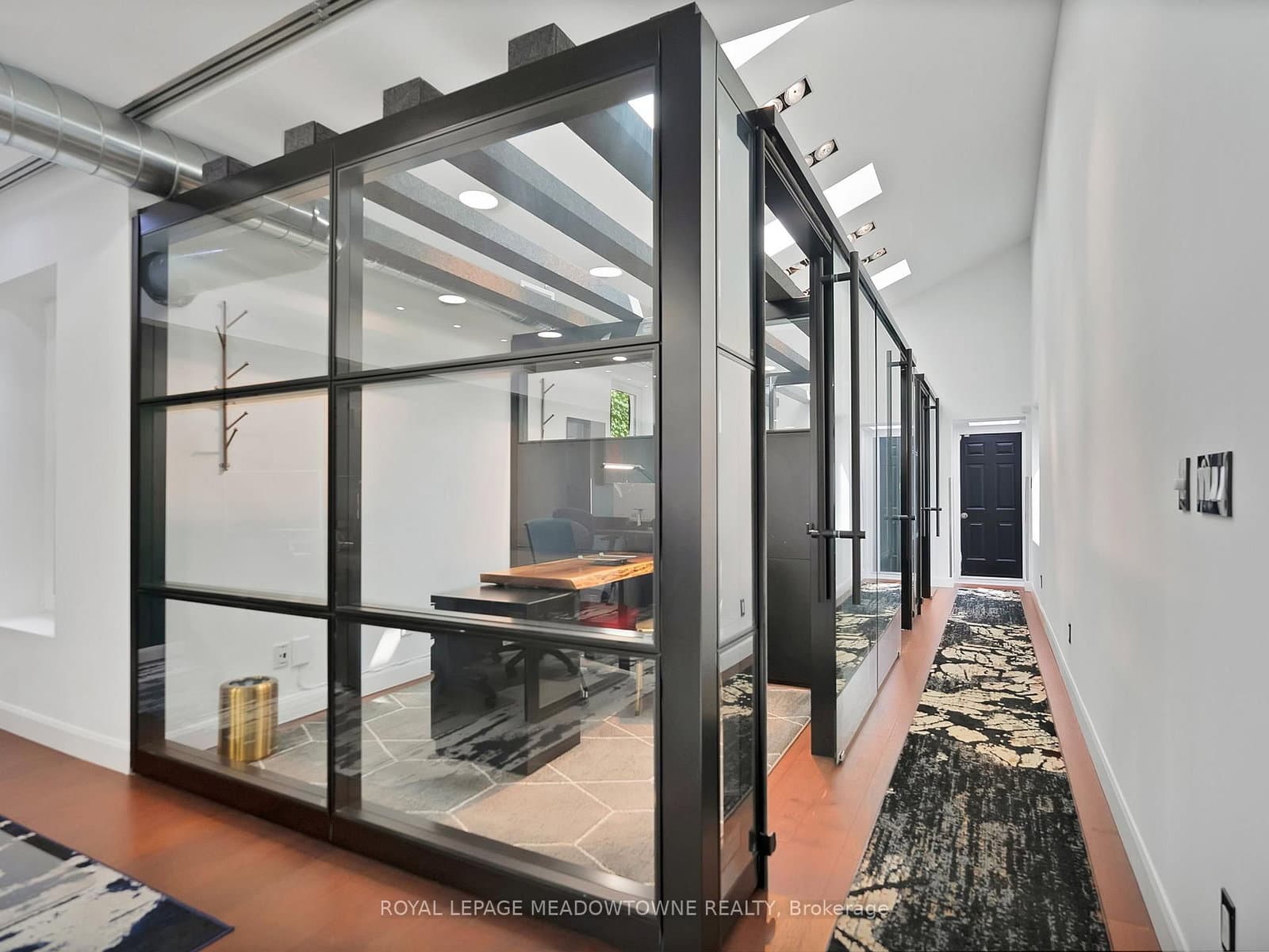 544 Richmond Street W thumbnail 18