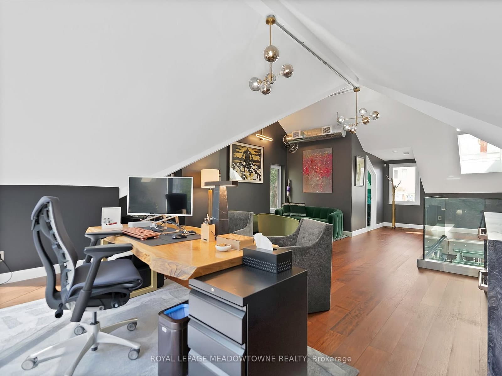 544 Richmond Street W thumbnail 24