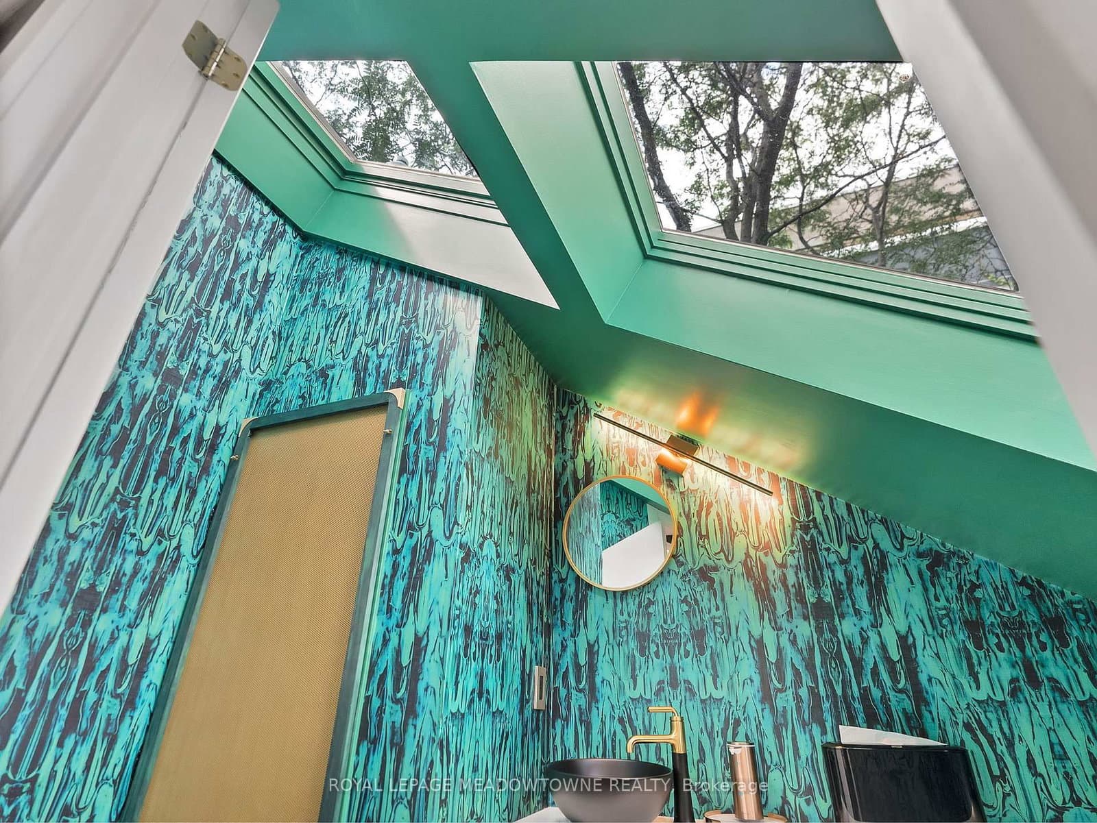 544 Richmond Street W thumbnail 28