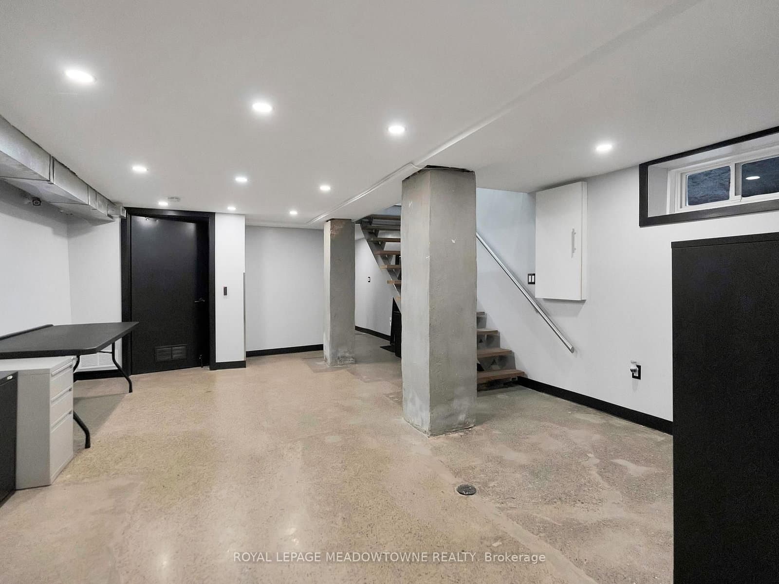 544 Richmond Street W thumbnail 30