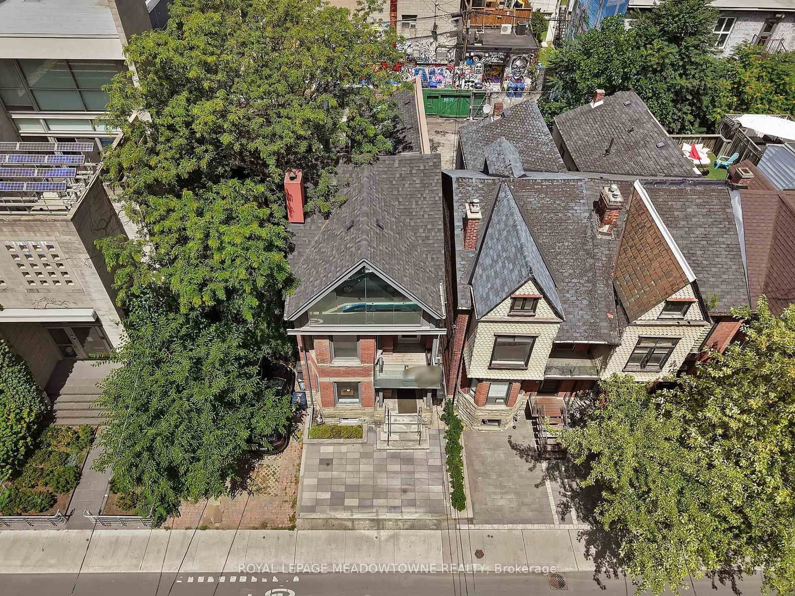 544 Richmond Street W thumbnail 39