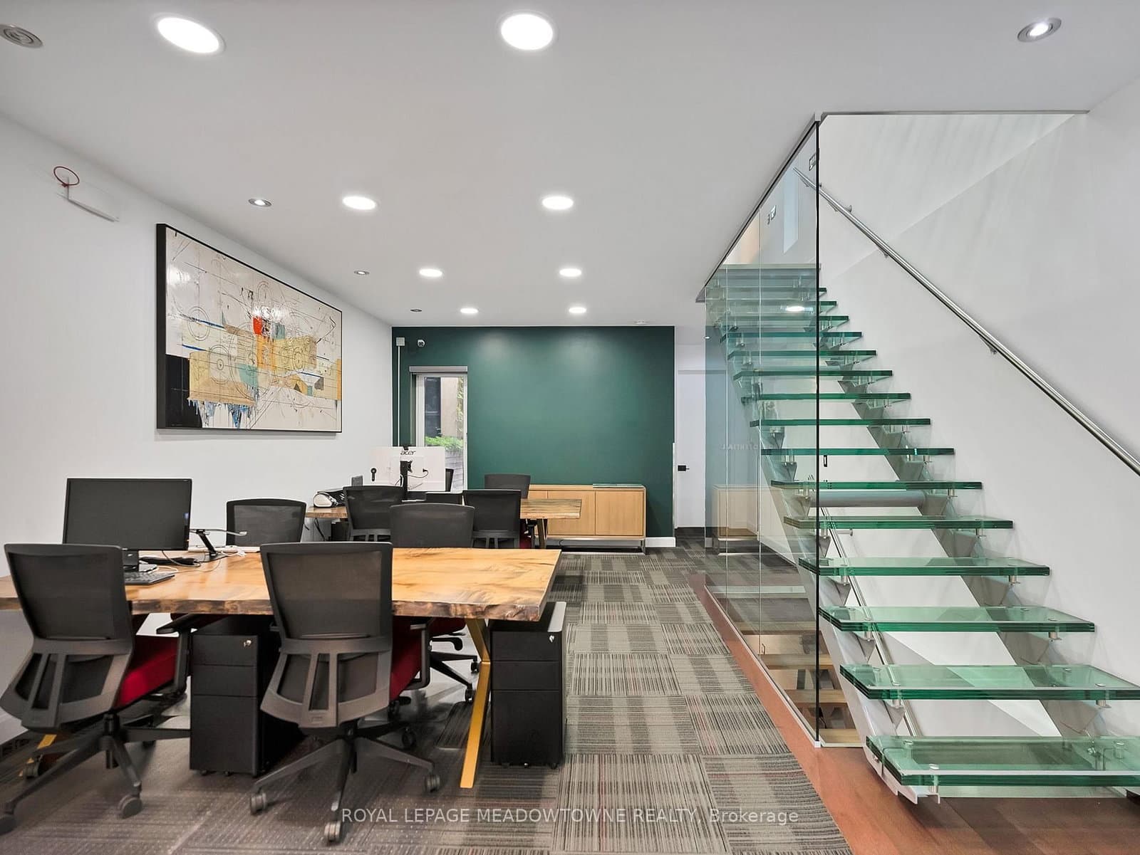 544 Richmond Street W thumbnail 4