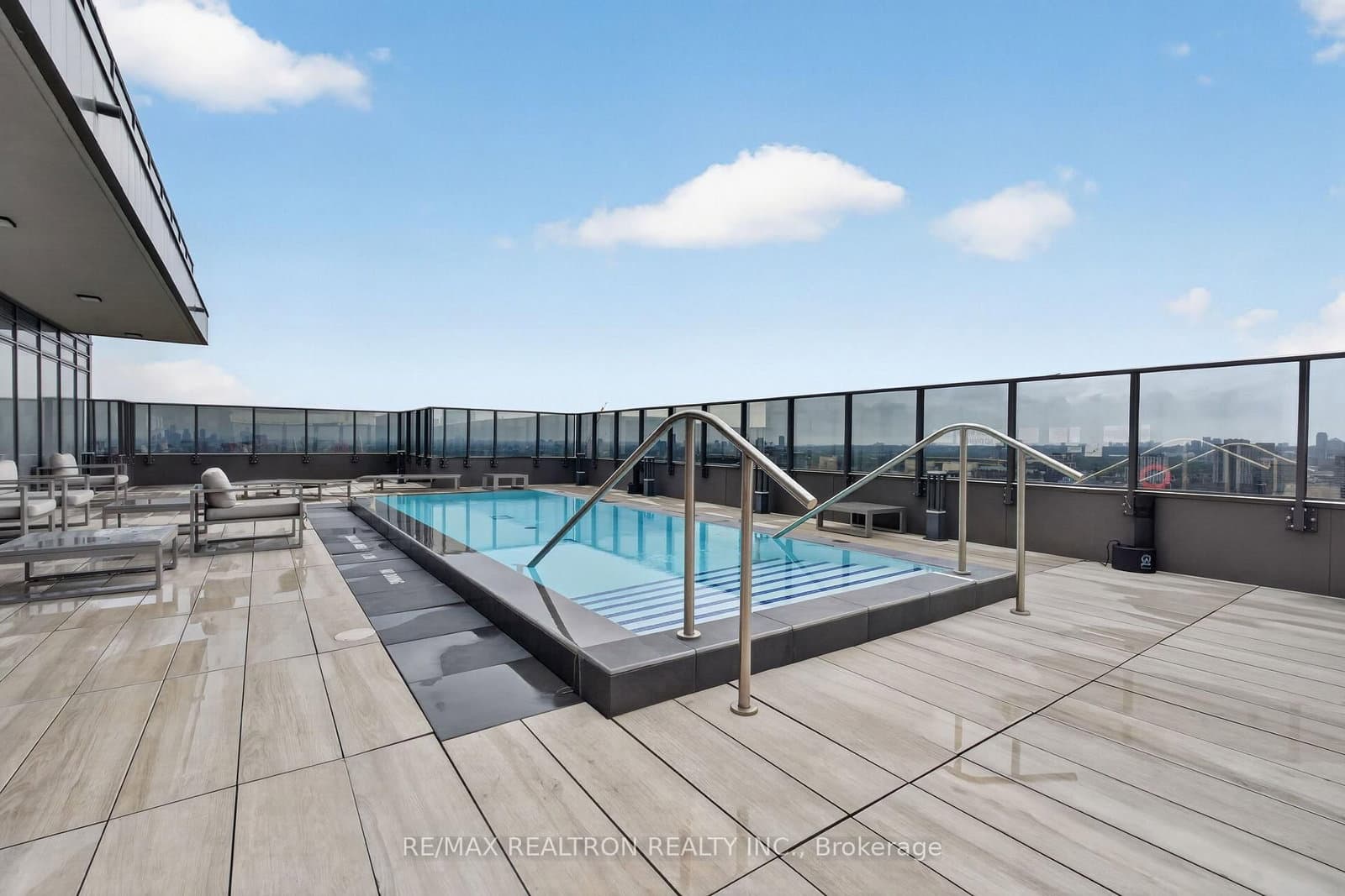 330 Richmond Street W, Unit 2203 thumbnail 23