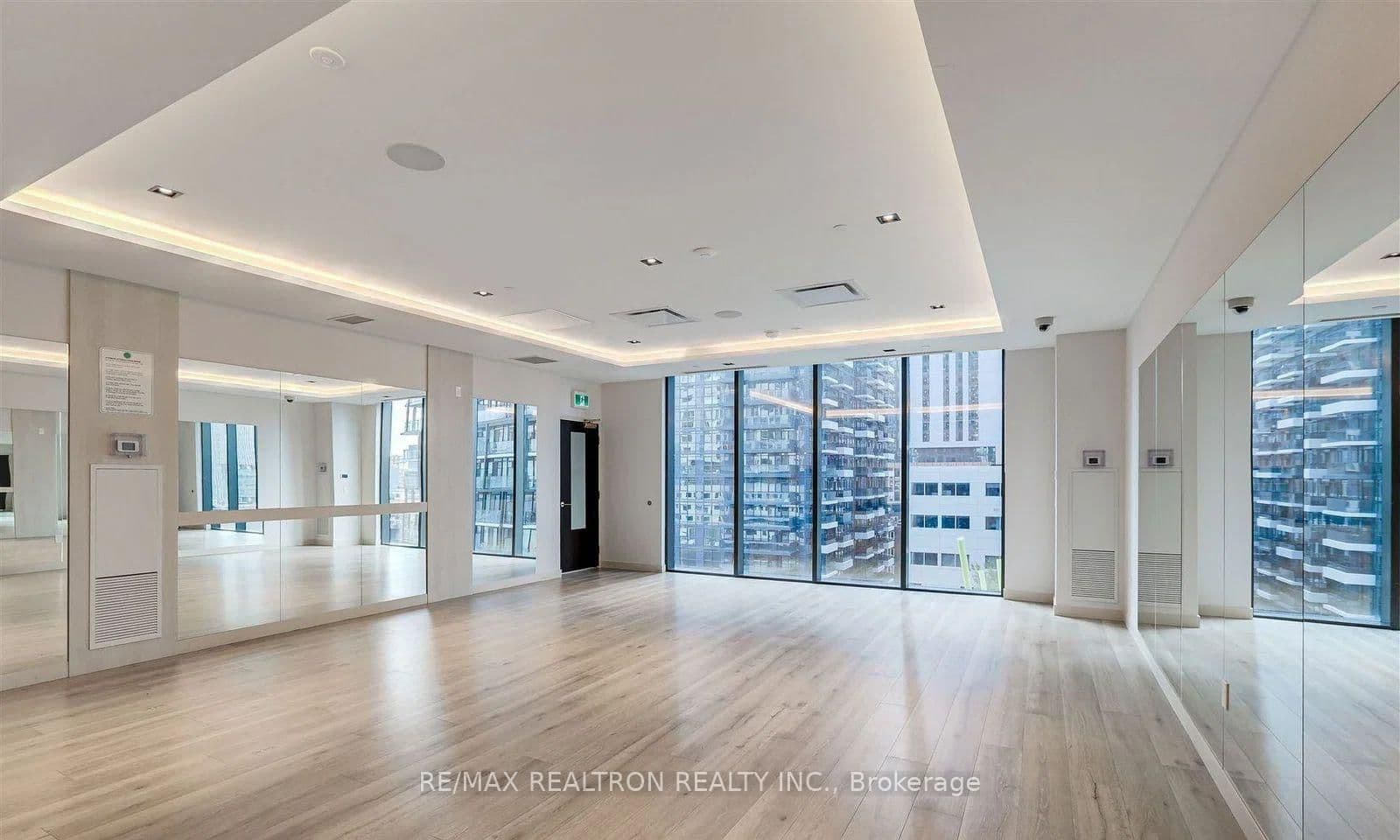 330 Richmond Street W, Unit 2203 thumbnail 28