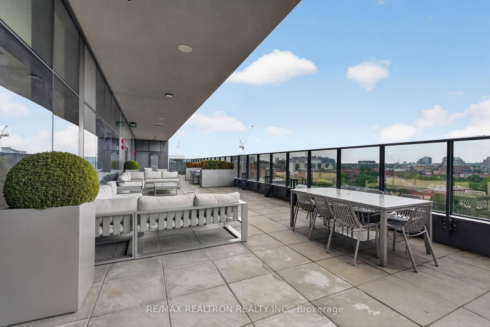 330 Richmond Street W, Unit 2203 thumbnail 36