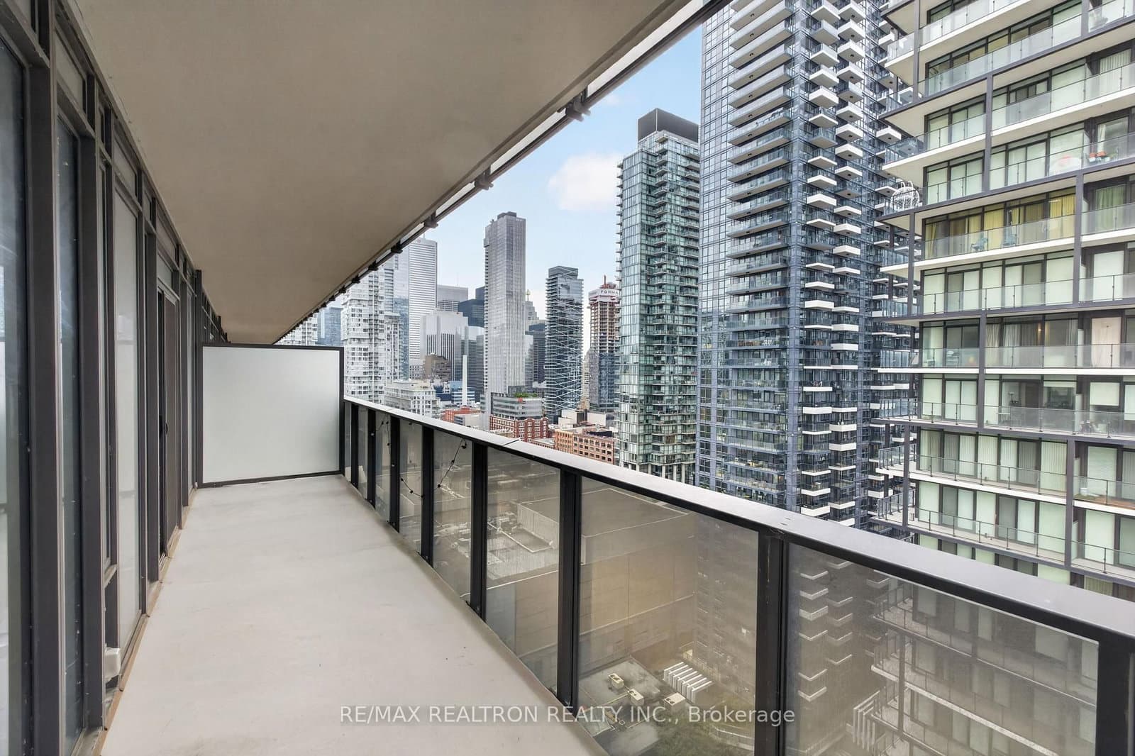 330 Richmond Street W, Unit 2203 thumbnail 5