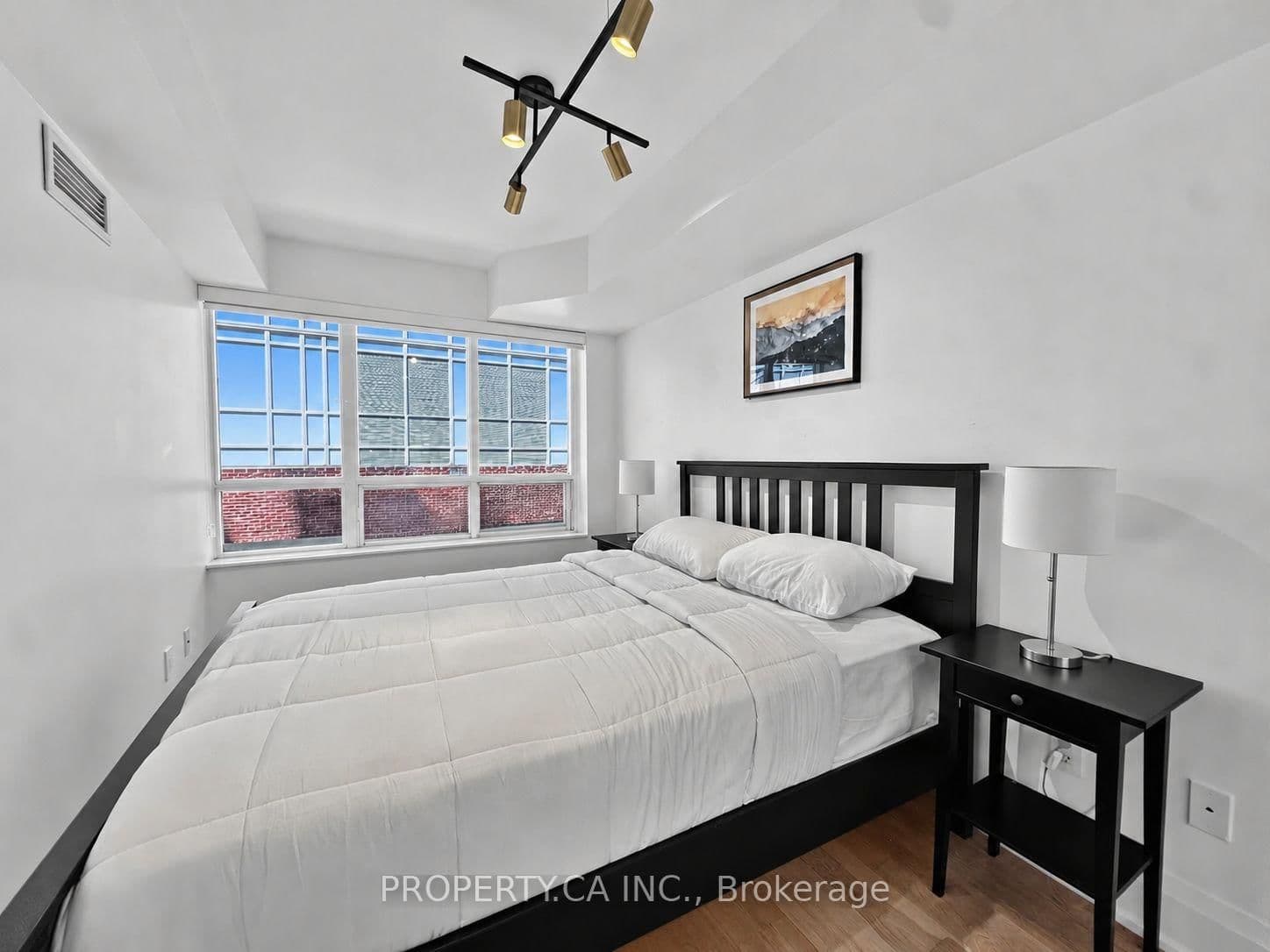250 Wellington Street, Unit 329 thumbnail 12