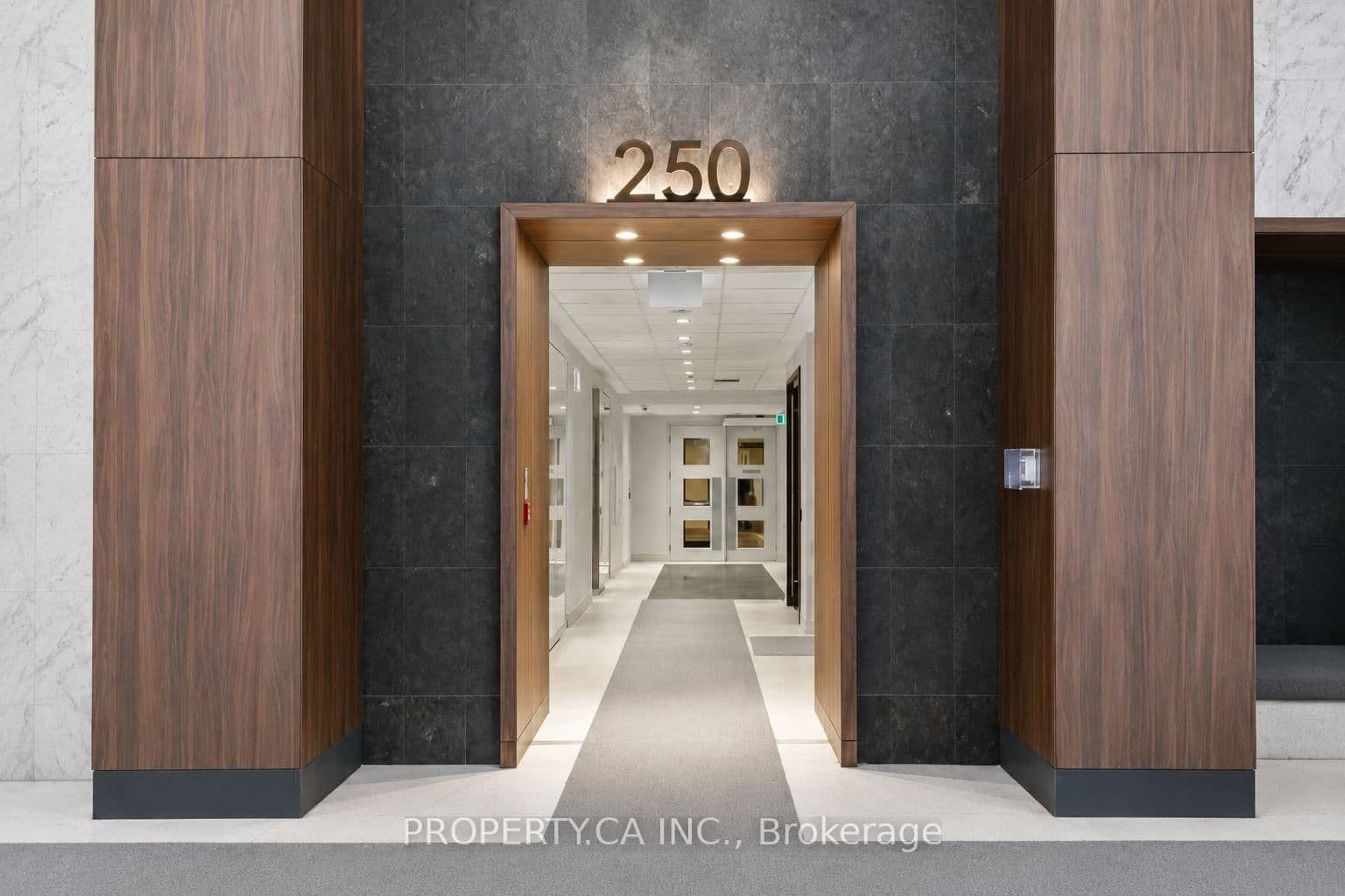 250 Wellington Street, Unit 329 thumbnail 4