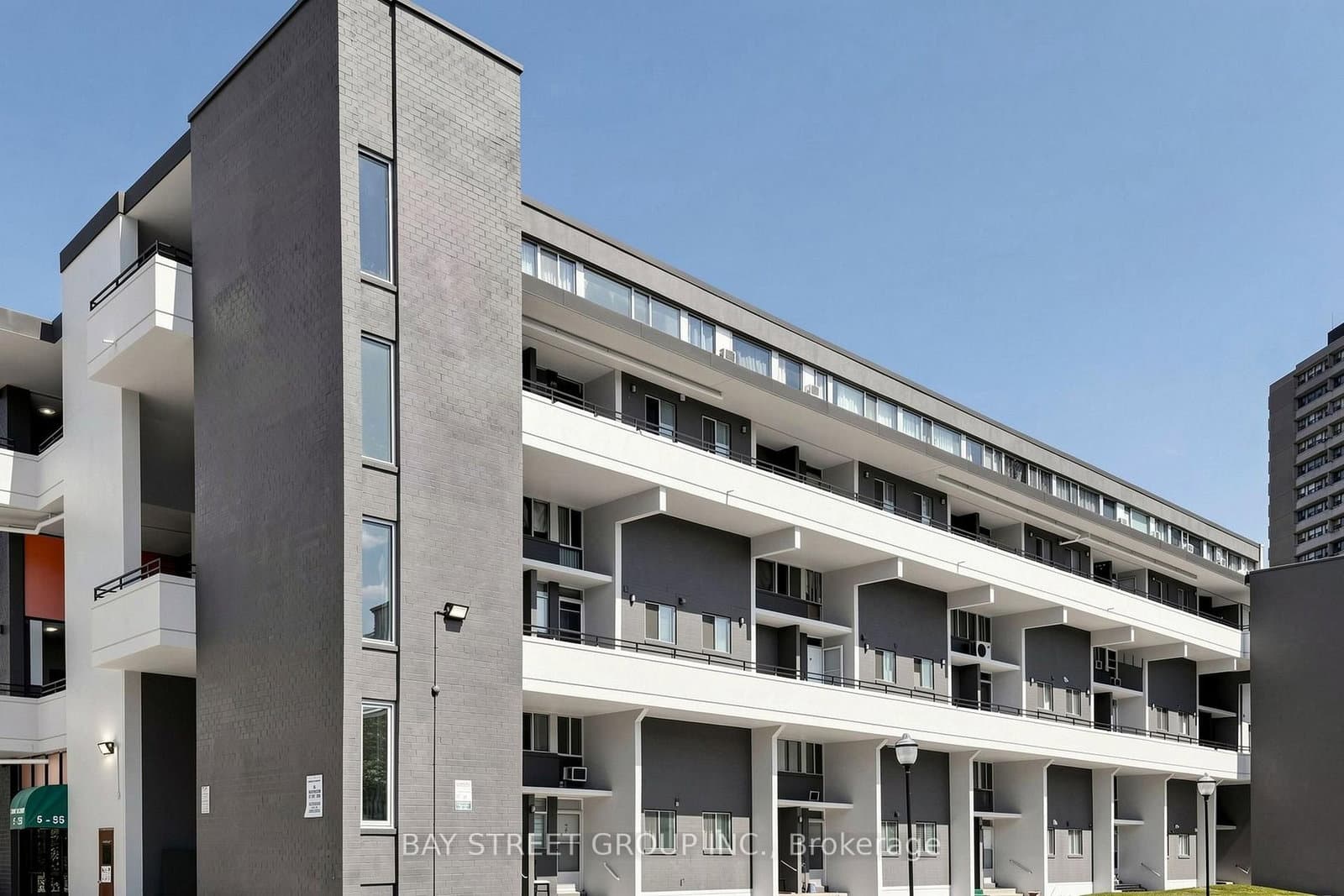 55 Sunny Glenway, Unit 302 thumbnail 3