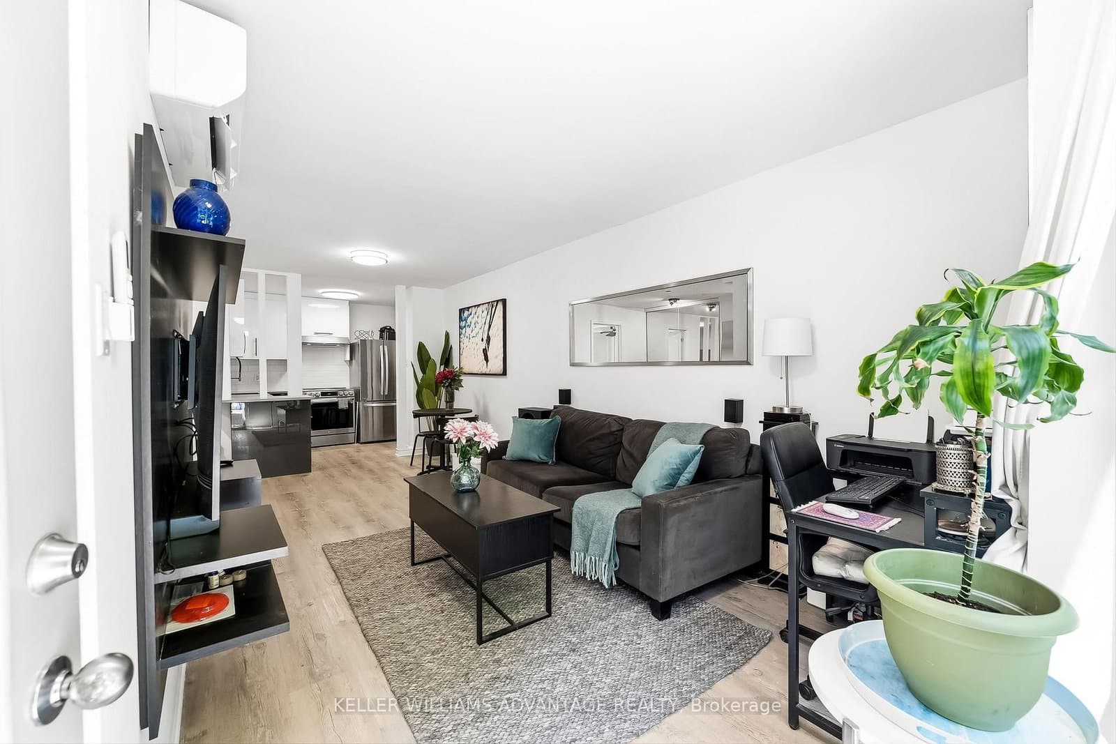 29 Canniff Street, Unit 409 thumbnail 3