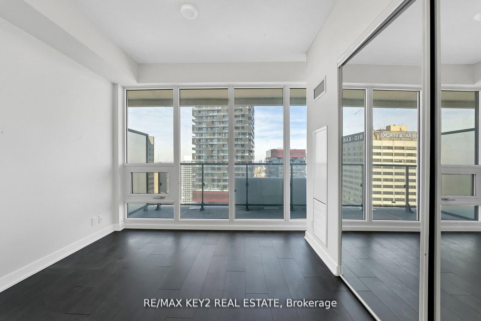 2221 Yonge Street, Unit 3402 thumbnail 8