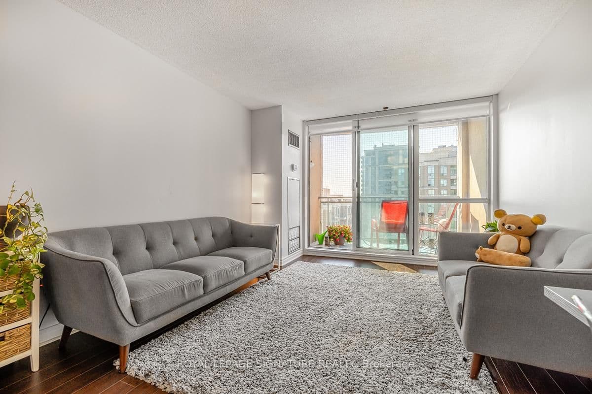 8 Pemberton Avenue, Unit UPH3 - Image 1