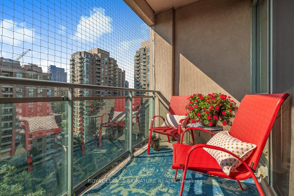 8 Pemberton Avenue, Unit UPH3 thumbnail 18
