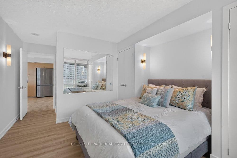 361 Front Street W, Unit 1105 thumbnail 25