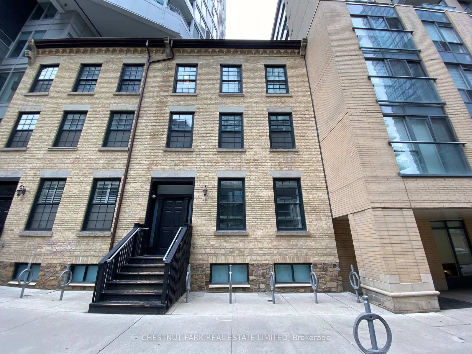 68 Shuter Street, Unit TH 2 - Image 1