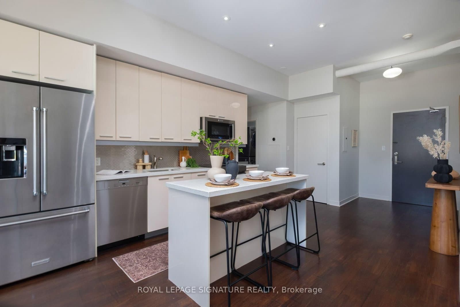 52 Sumach Street, Unit 402 thumbnail 2