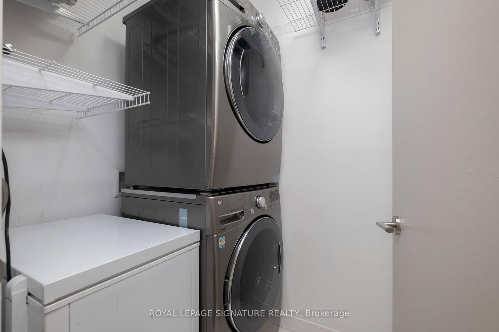 52 Sumach Street, Unit 402 thumbnail 22