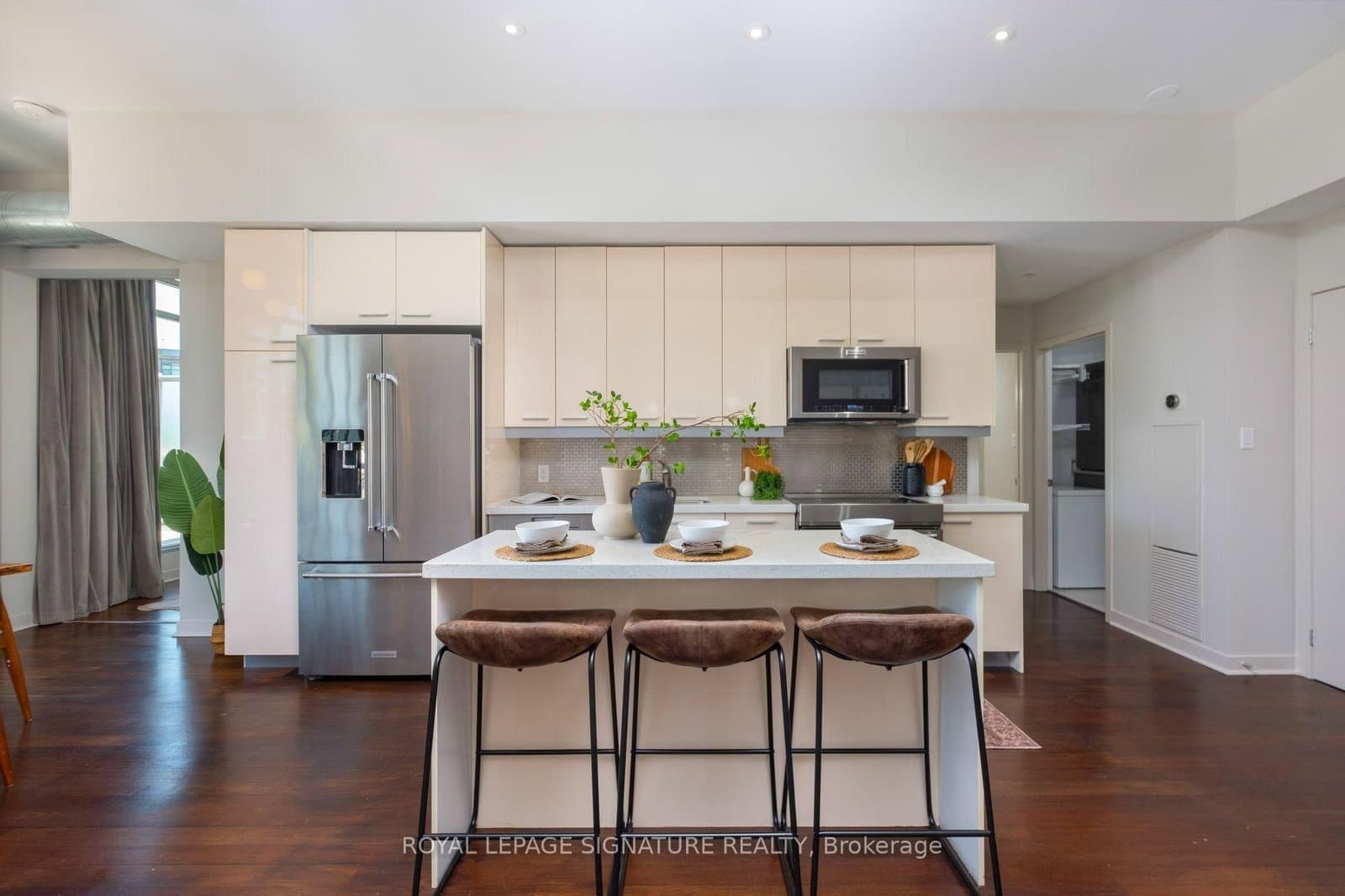 52 Sumach Street, Unit 402 thumbnail 3