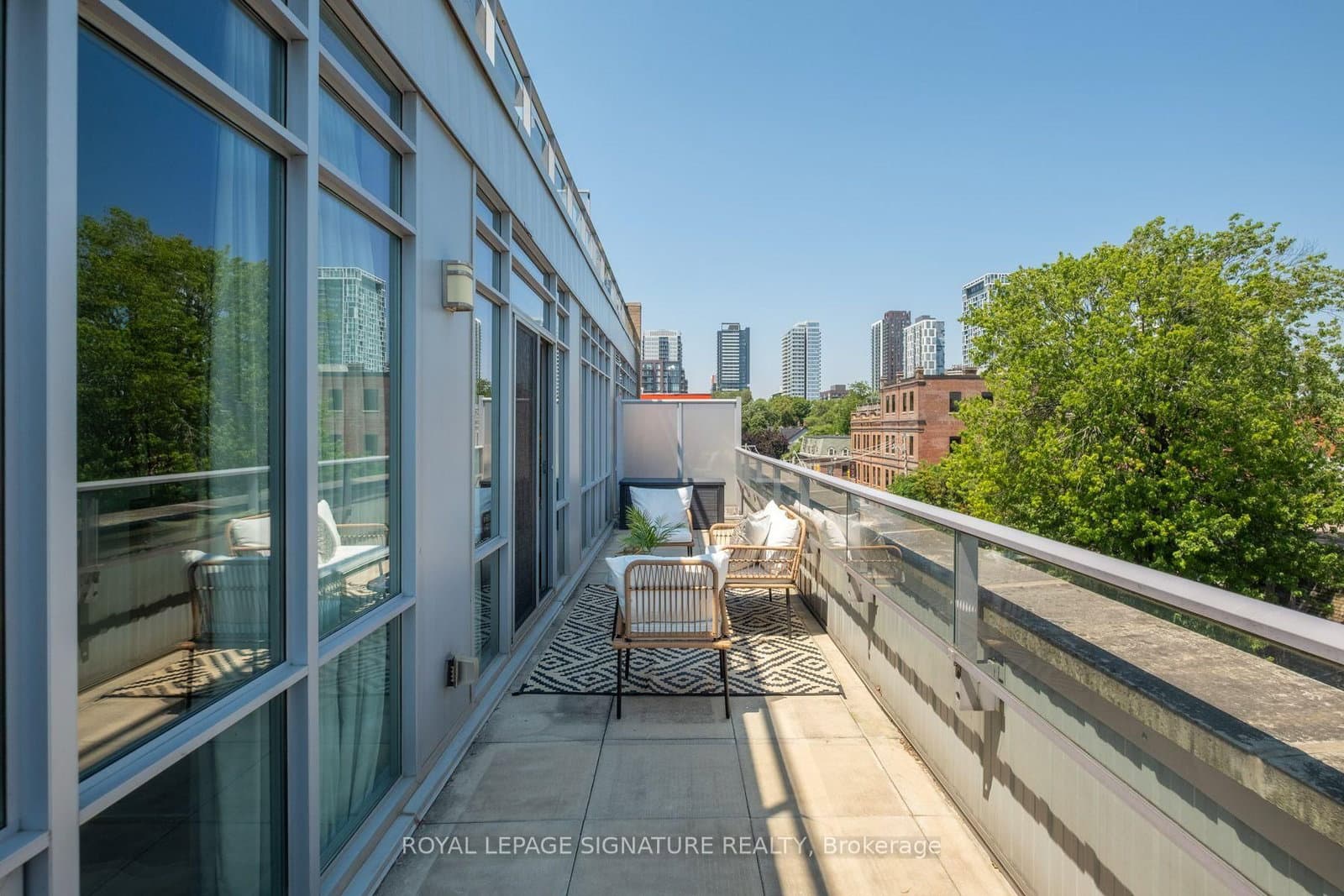 52 Sumach Street, Unit 402 thumbnail 32